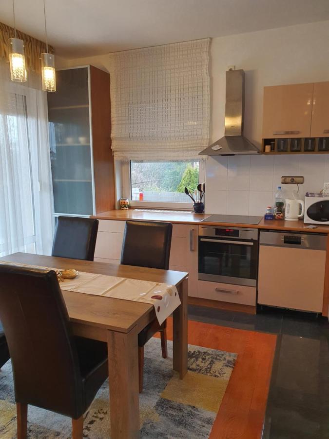 Adel Apartman Miskolc Exteriör bild