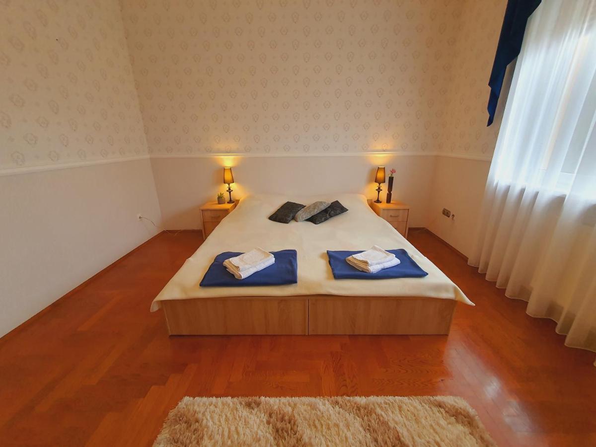 Adel Apartman Miskolc Exteriör bild