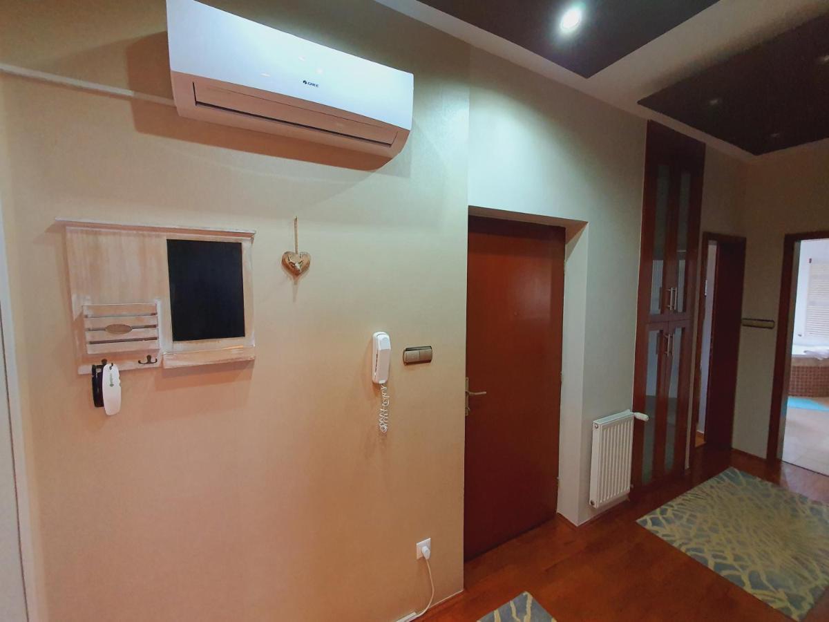 Adel Apartman Miskolc Exteriör bild